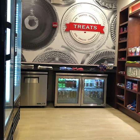 Hampton Inn Alexandria/Old Town Ngoại thất bức ảnh
