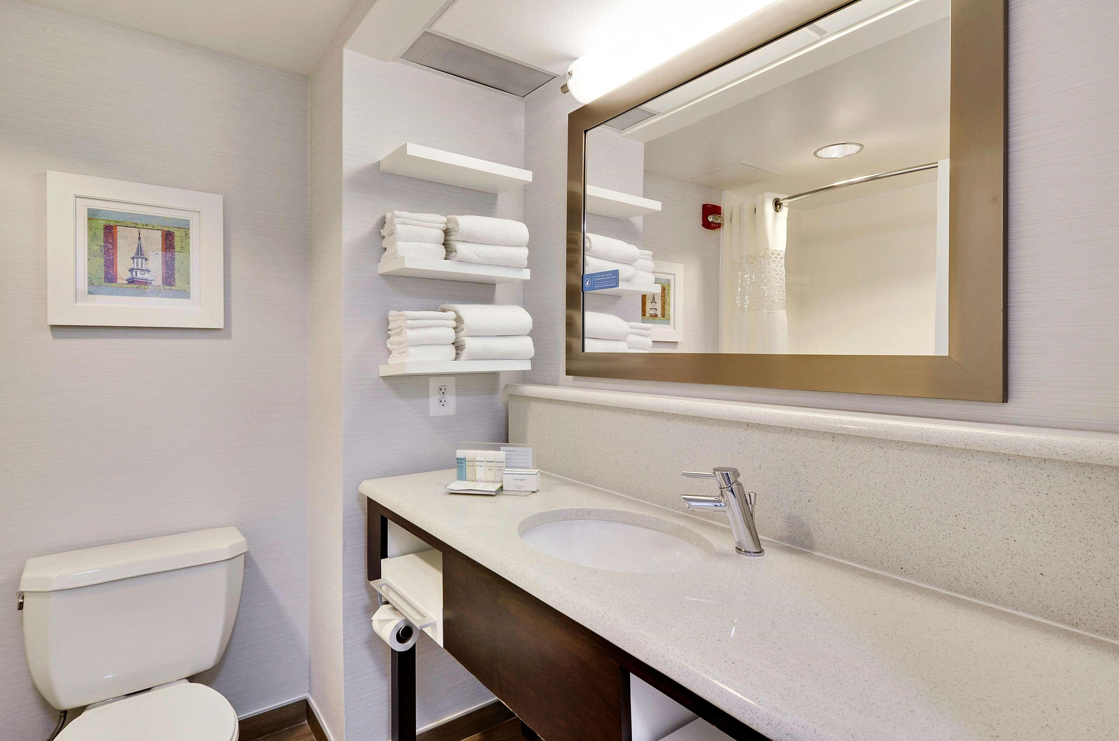 Hampton Inn Alexandria/Old Town Ngoại thất bức ảnh