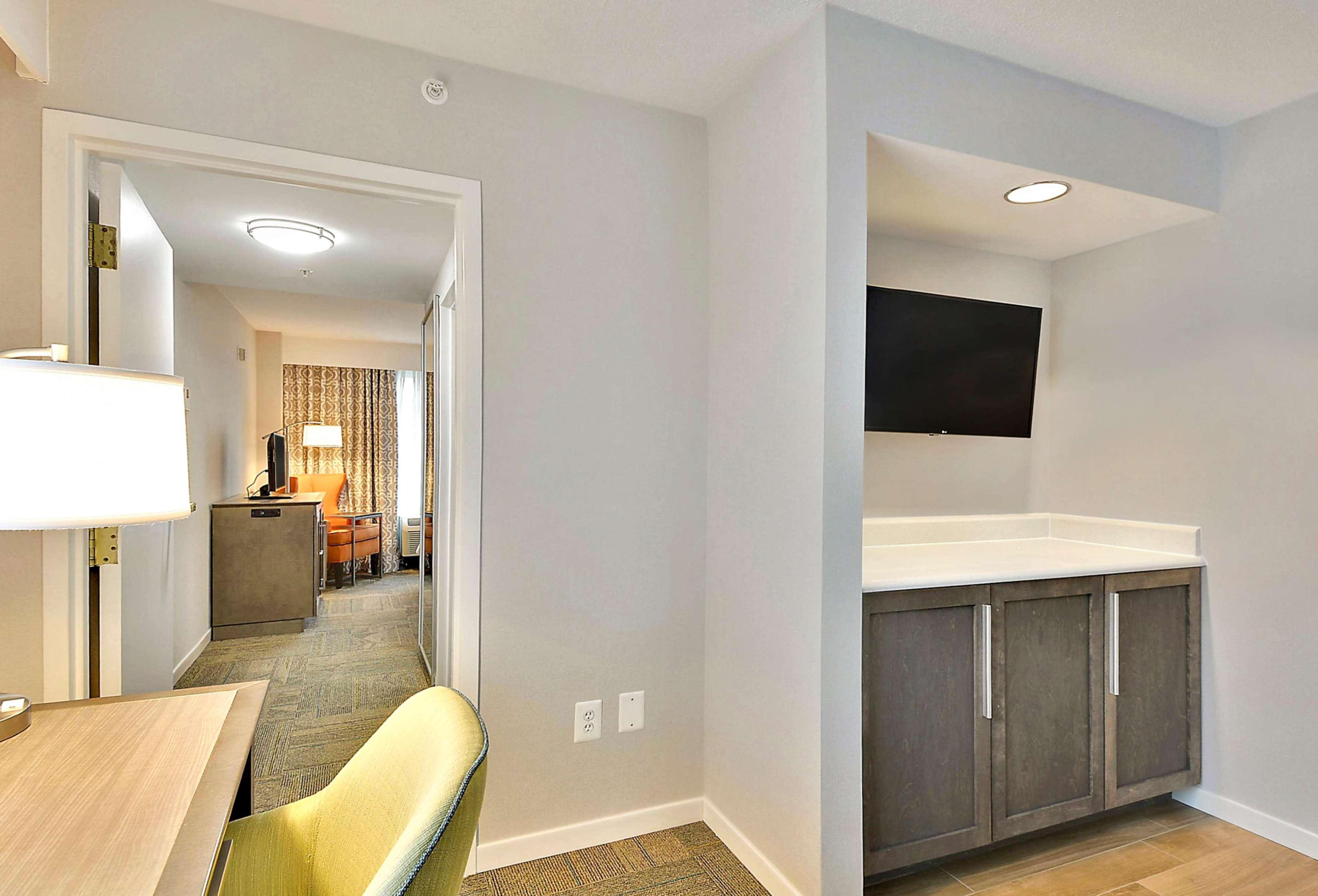 Hampton Inn Alexandria/Old Town Ngoại thất bức ảnh