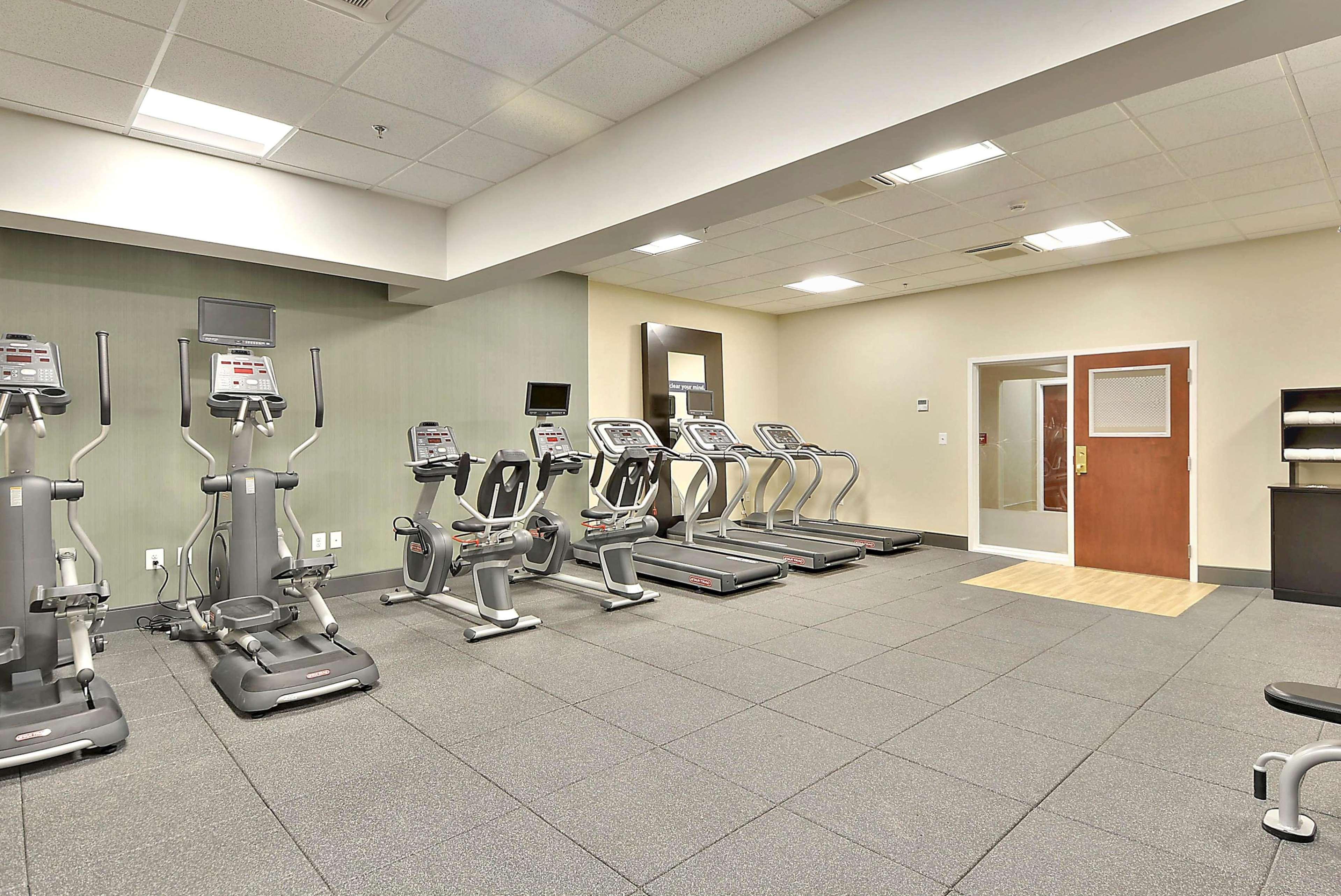 Hampton Inn Alexandria/Old Town Ngoại thất bức ảnh