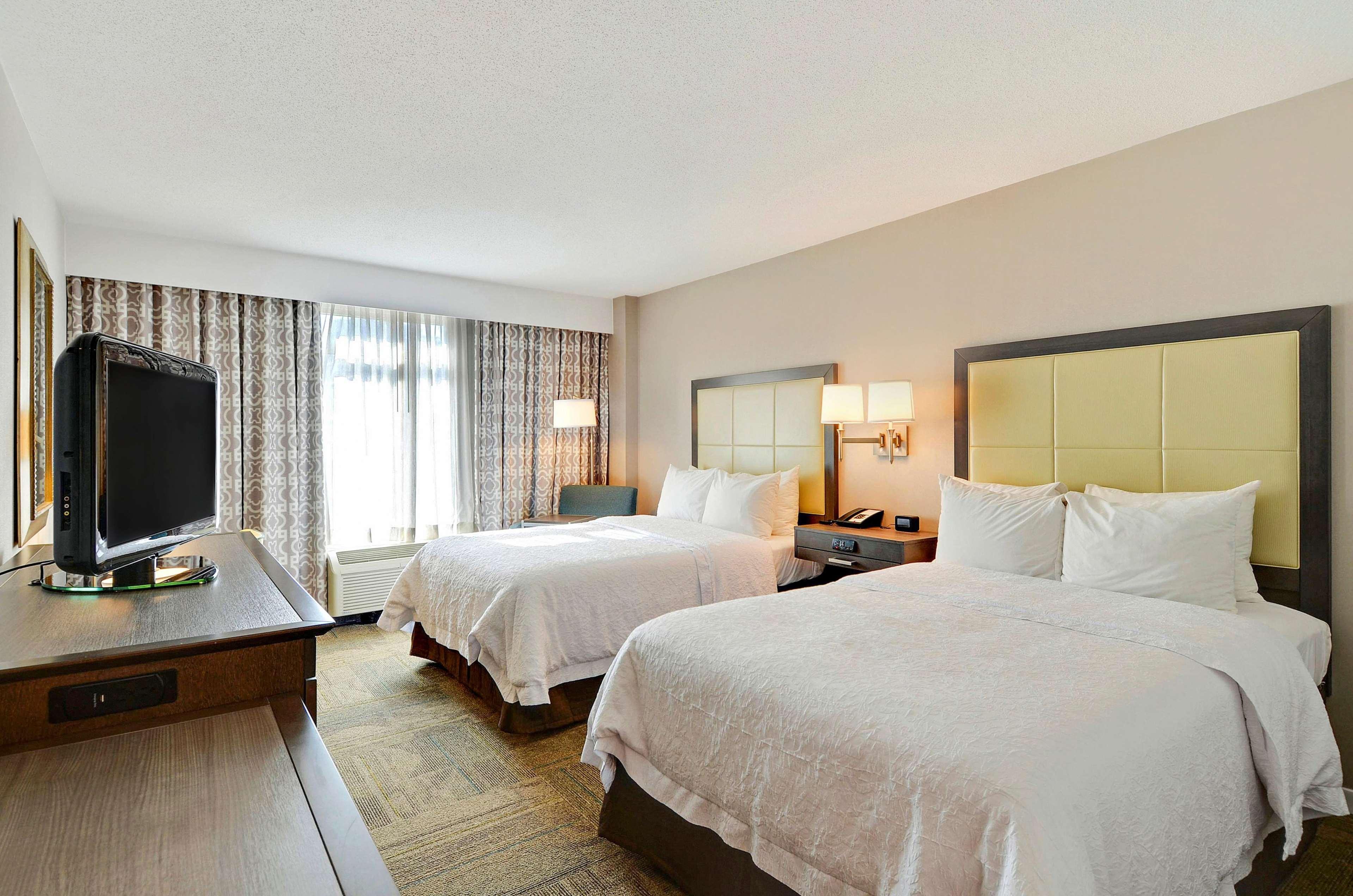 Hampton Inn Alexandria/Old Town Ngoại thất bức ảnh