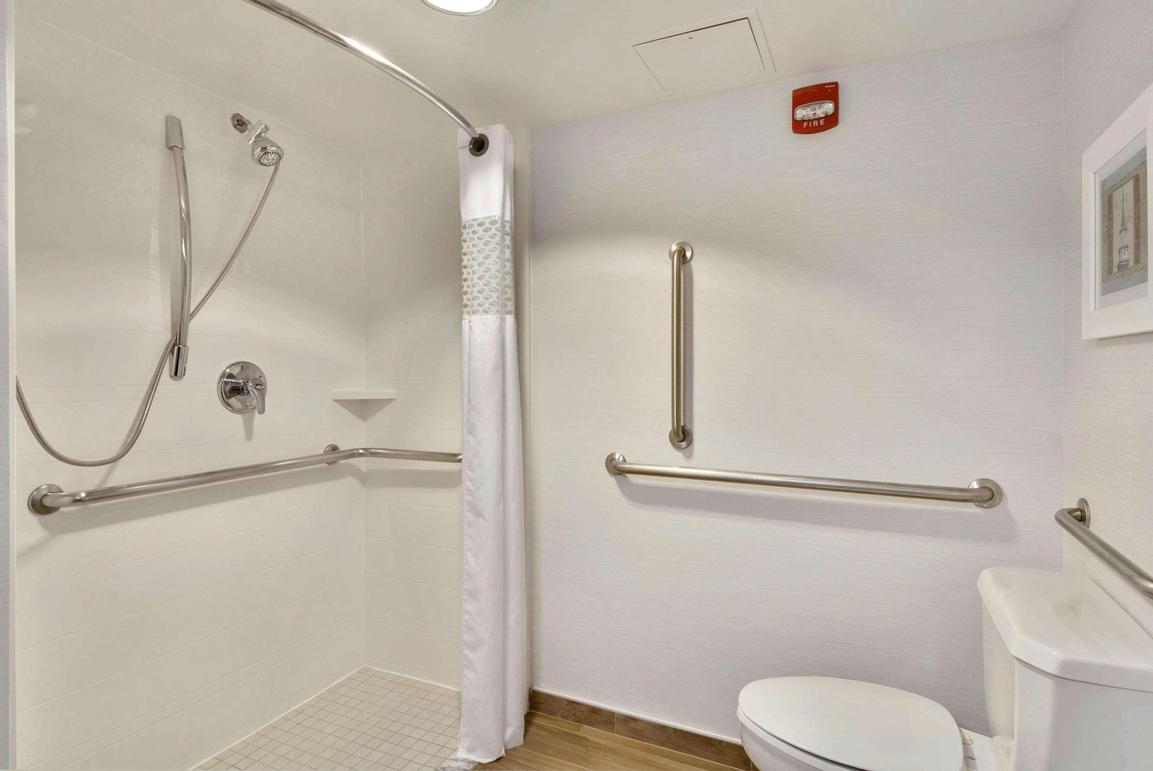 Hampton Inn Alexandria/Old Town Ngoại thất bức ảnh