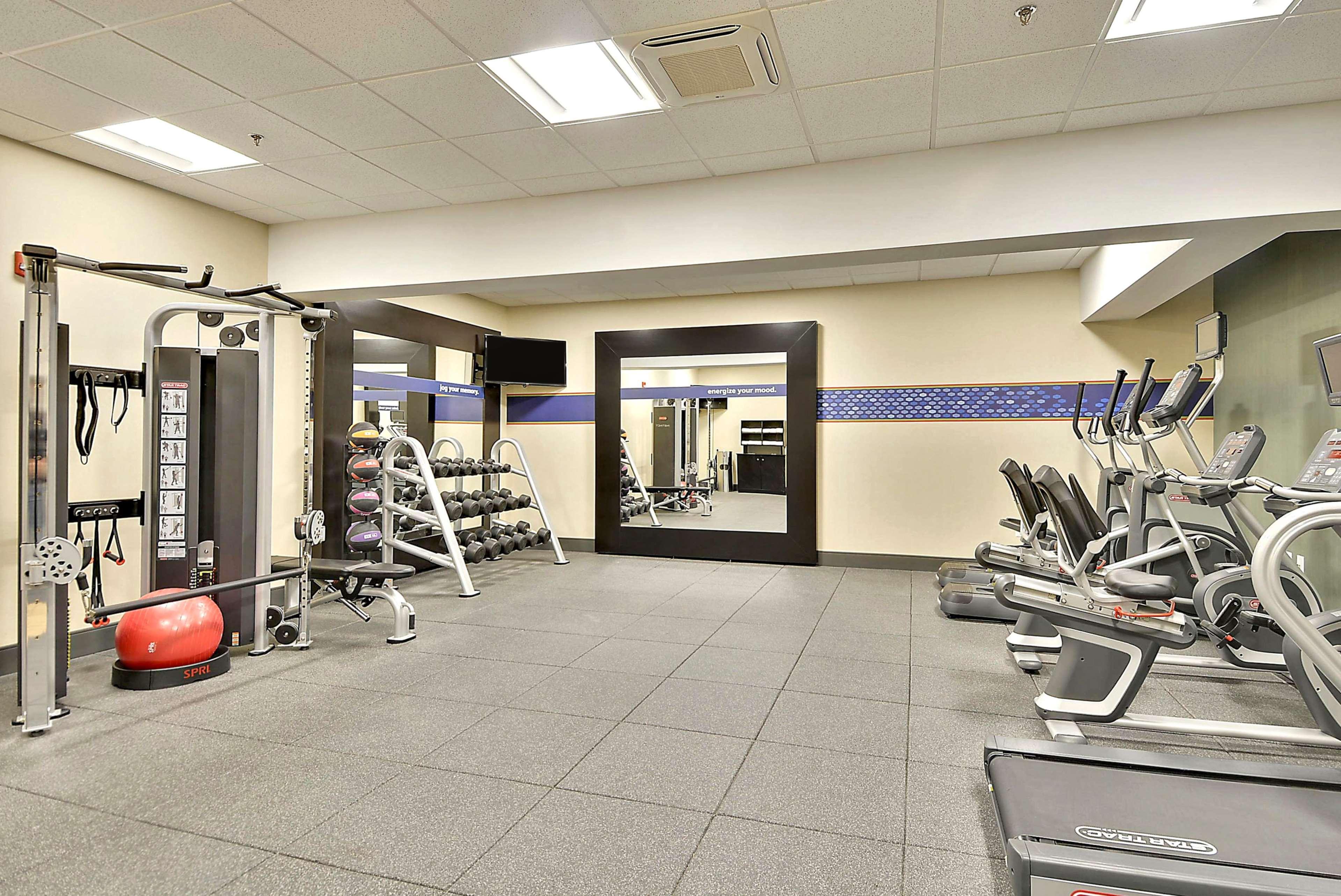 Hampton Inn Alexandria/Old Town Ngoại thất bức ảnh