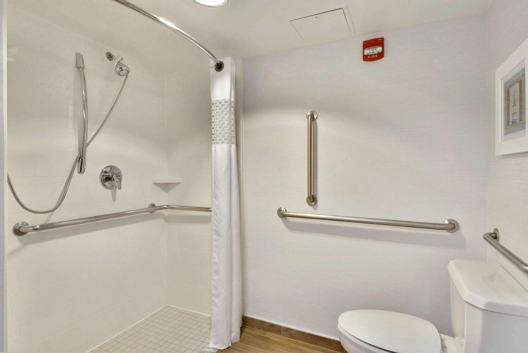 Hampton Inn Alexandria/Old Town Ngoại thất bức ảnh