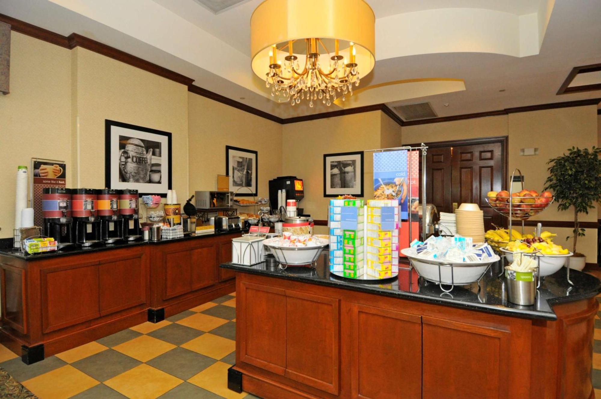 Hampton Inn Alexandria/Old Town Ngoại thất bức ảnh