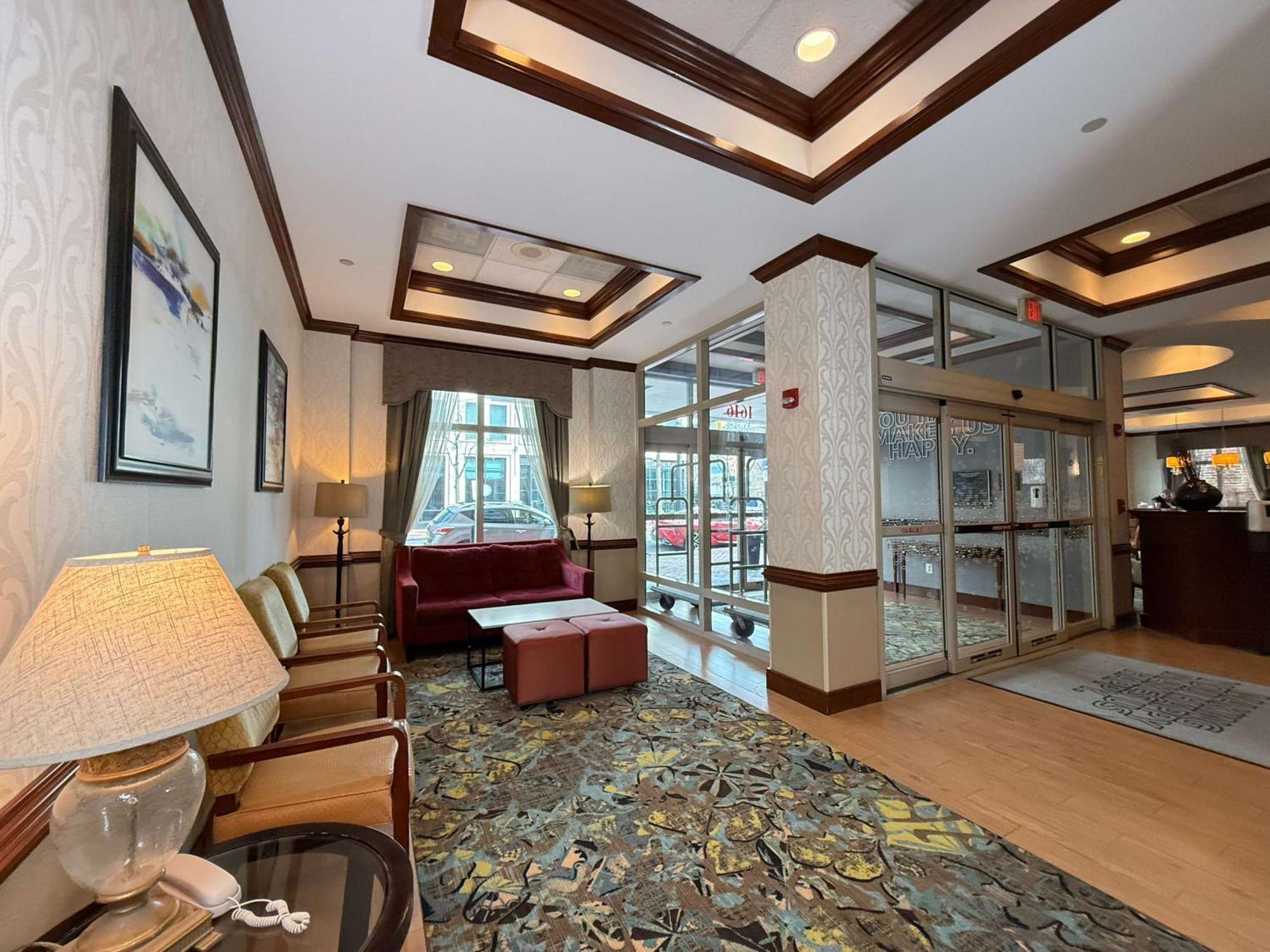 Hampton Inn Alexandria/Old Town Ngoại thất bức ảnh