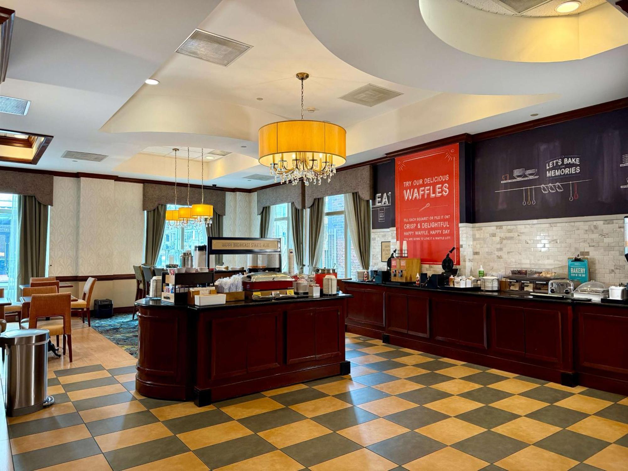 Hampton Inn Alexandria/Old Town Ngoại thất bức ảnh