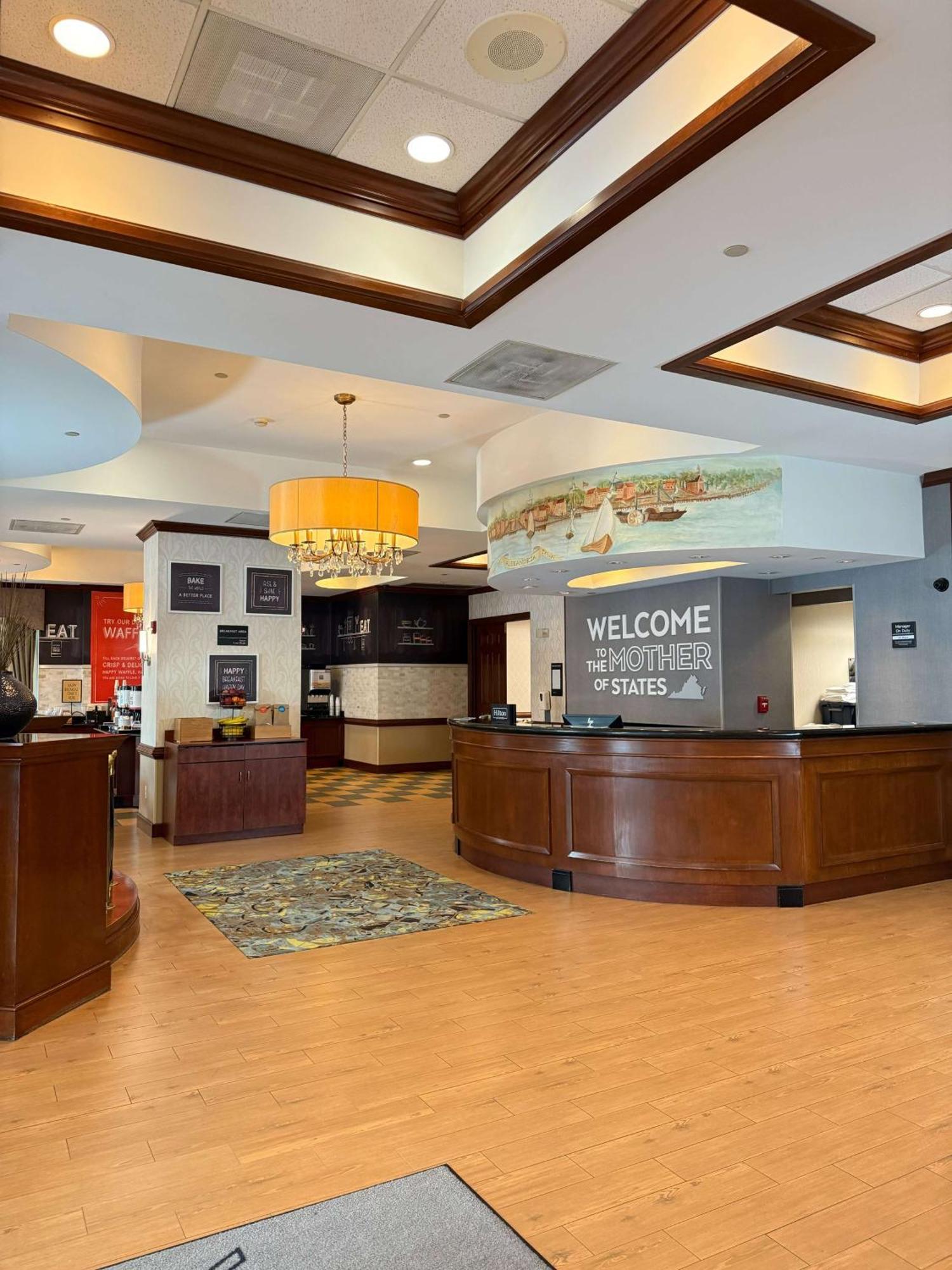 Hampton Inn Alexandria/Old Town Ngoại thất bức ảnh